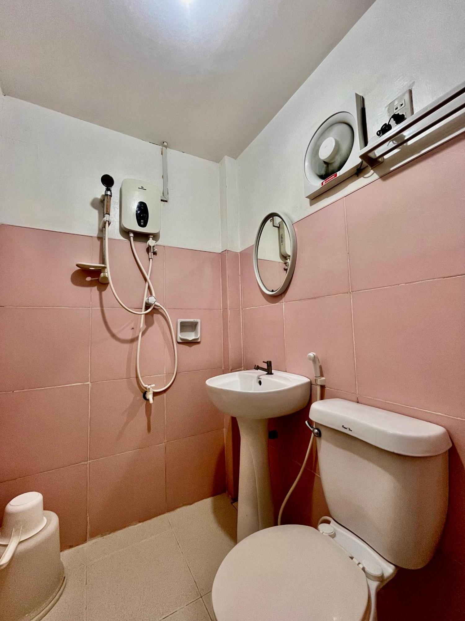 South Apartelle Bohol Homestay *